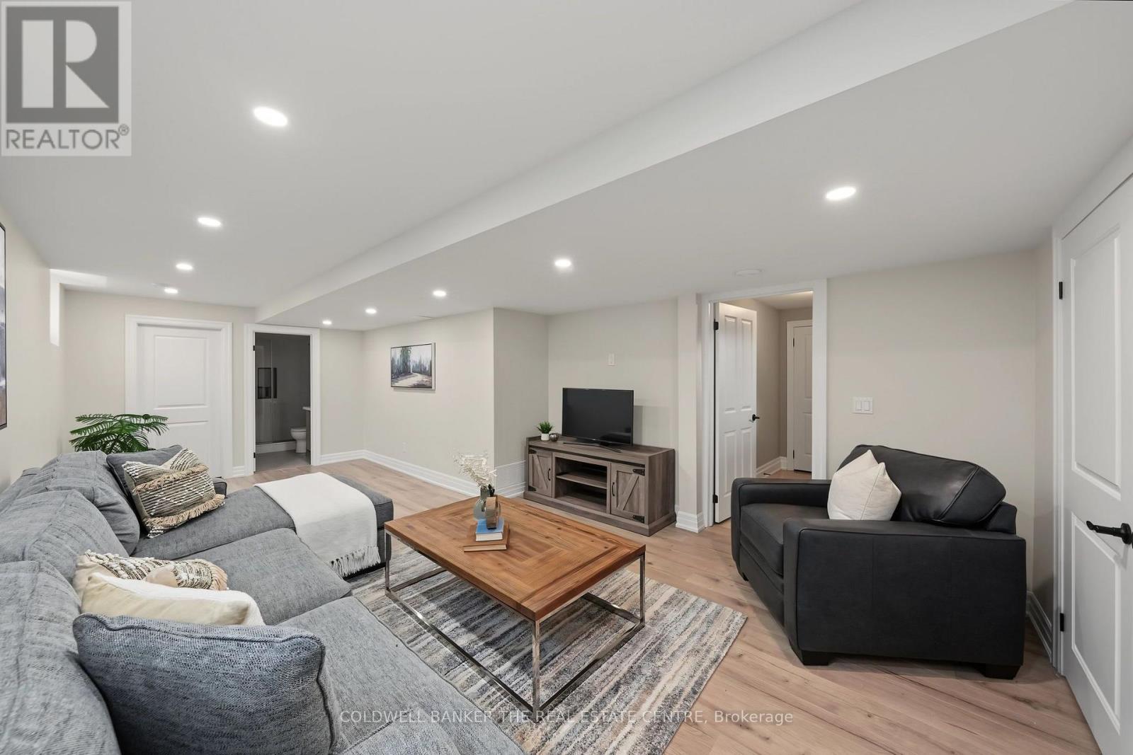 64 JENNY THOMPSON COURT - Image 39