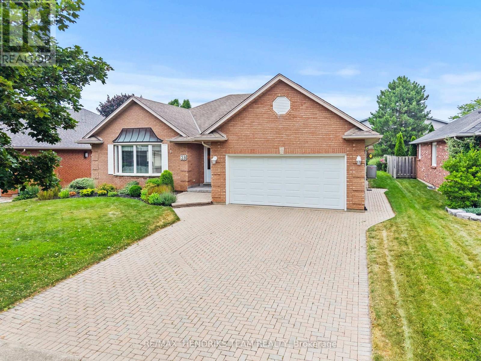 28 HERITAGE LANE - 1