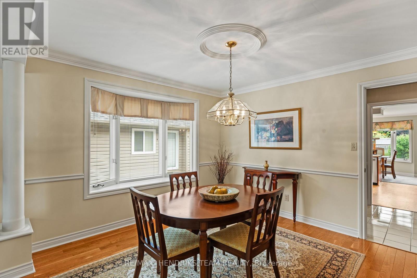 28 HERITAGE LANE - 11