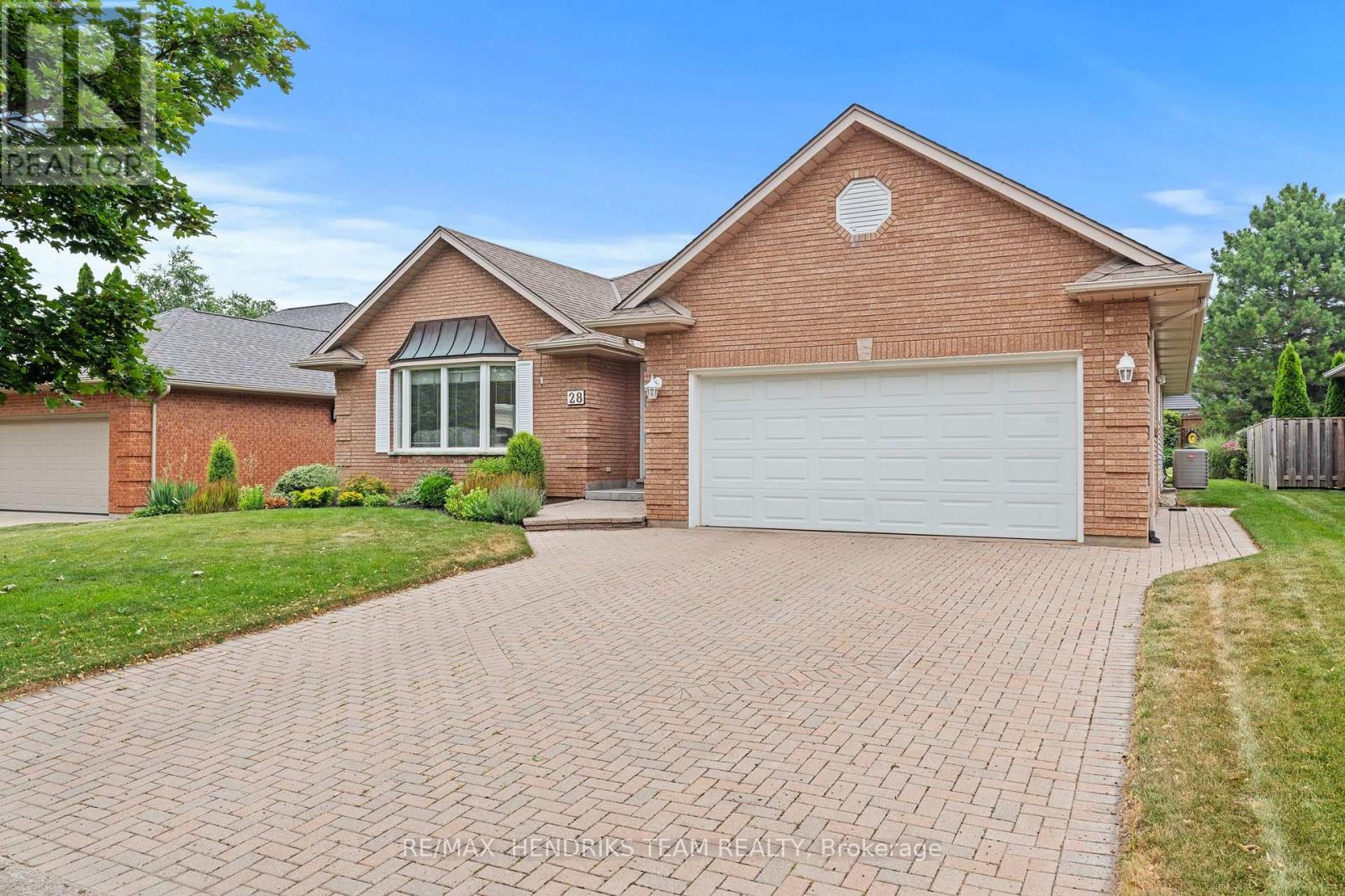 28 HERITAGE LANE - 2