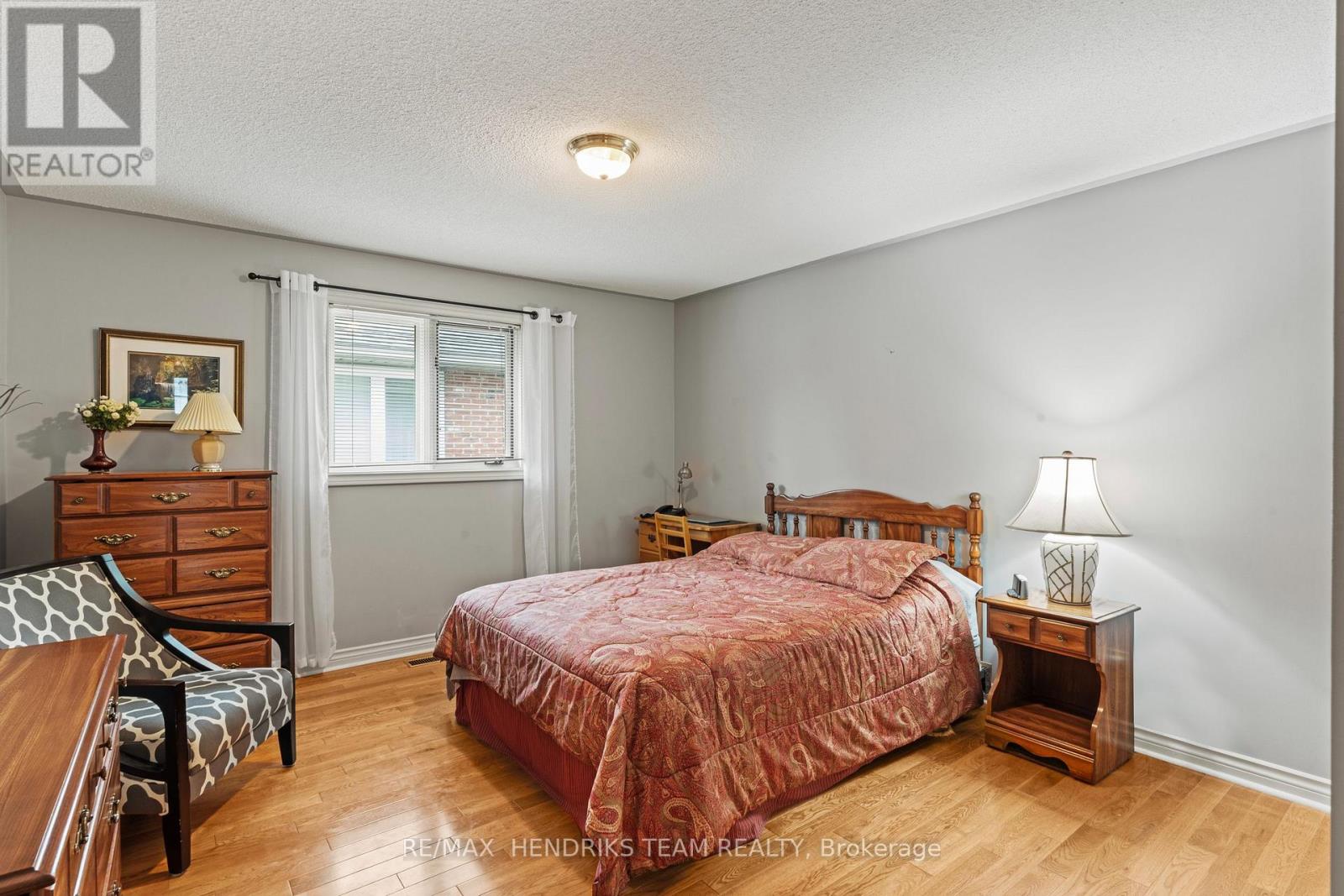 28 HERITAGE LANE - 22
