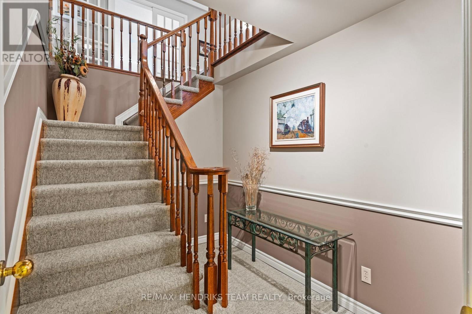 28 HERITAGE LANE - 25