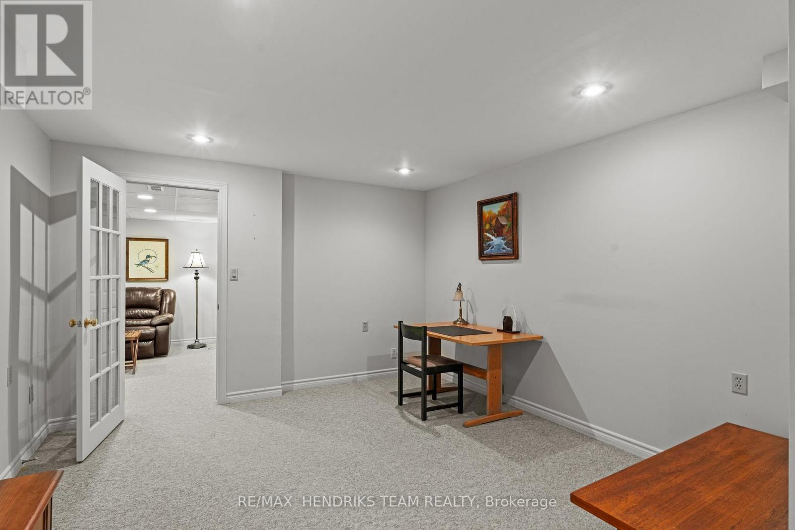 28 HERITAGE LANE - 29