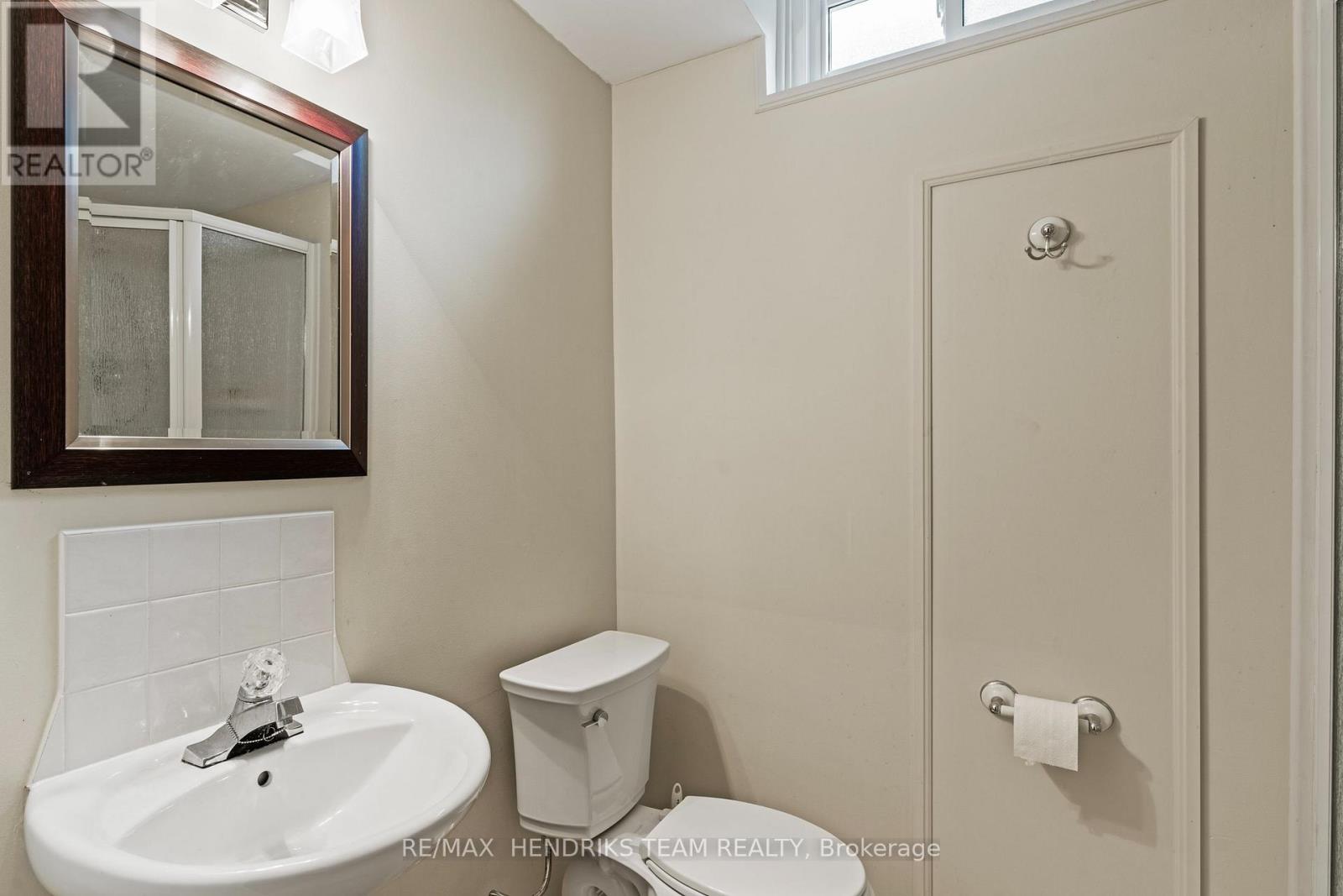 28 HERITAGE LANE - 30