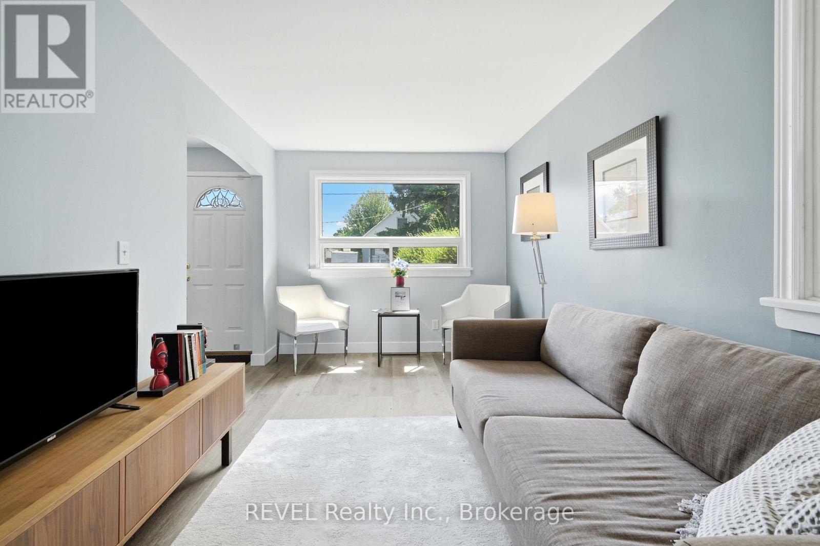 2 KENT STREET - 10