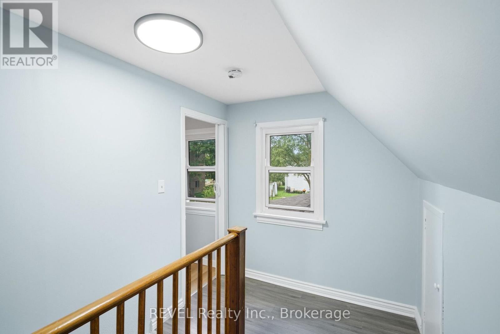 2 KENT STREET - 17