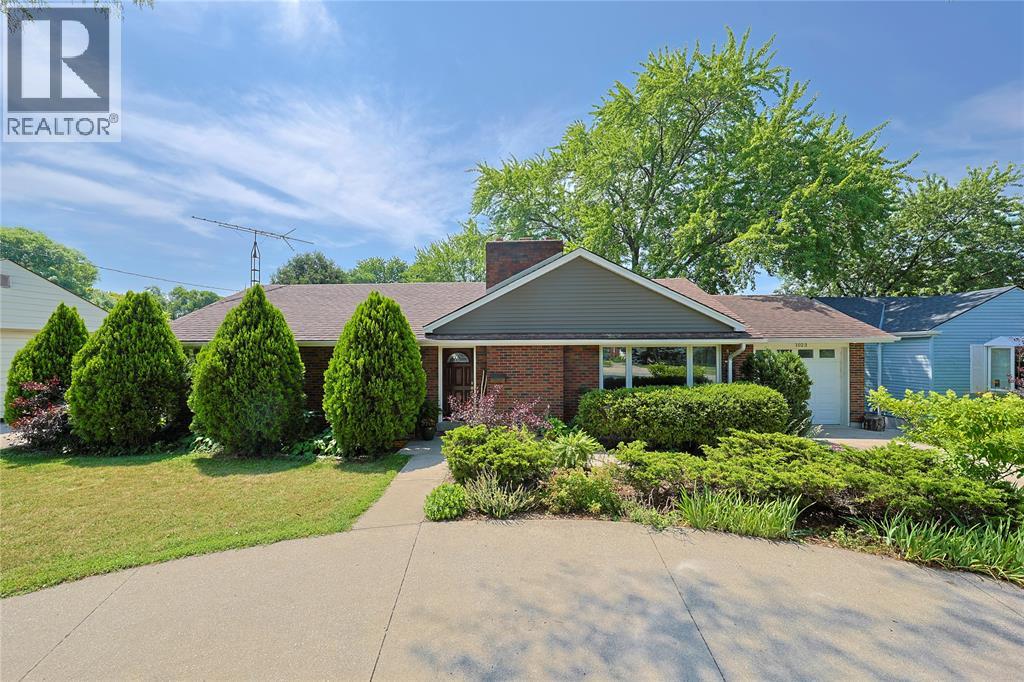 1023 London ROAD - 1