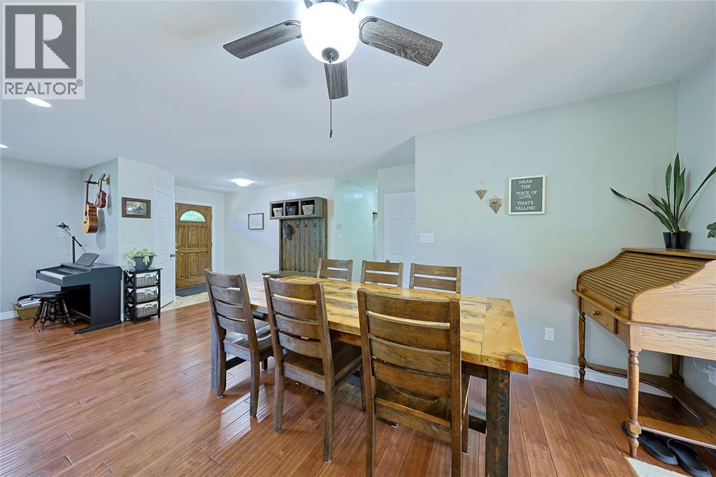 1023 London ROAD - 10