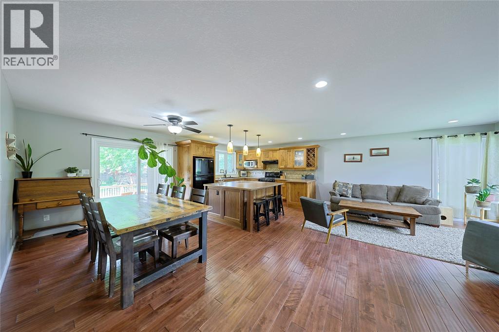 1023 London ROAD - 11
