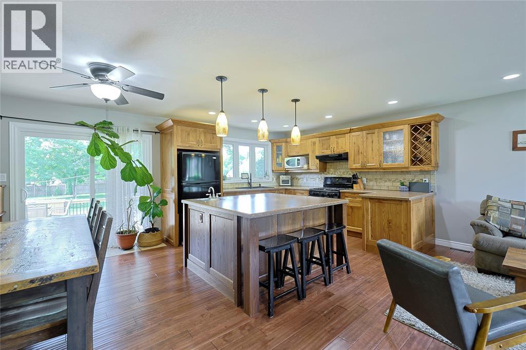 1023 London ROAD - 13