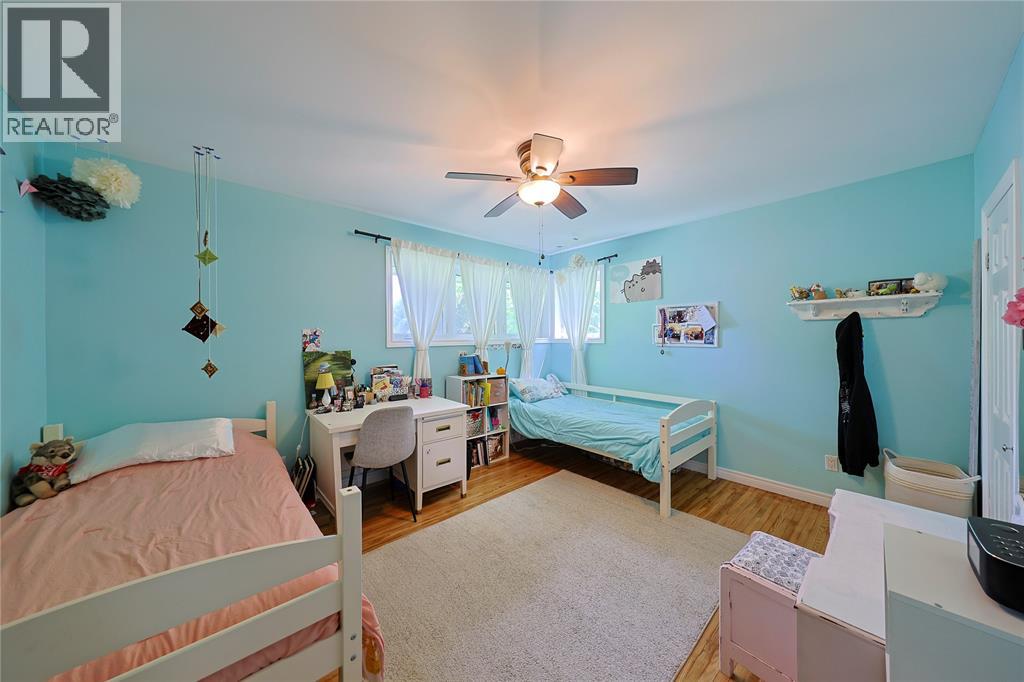 1023 London ROAD - 19