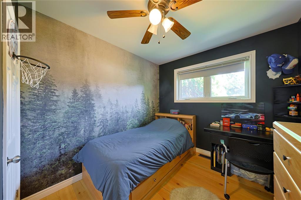 1023 London ROAD - 21