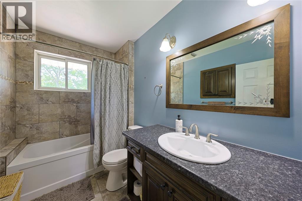 1023 London ROAD - 22