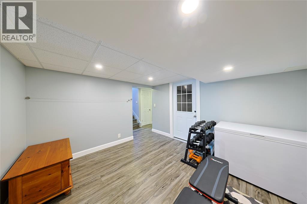 1023 London ROAD - 27