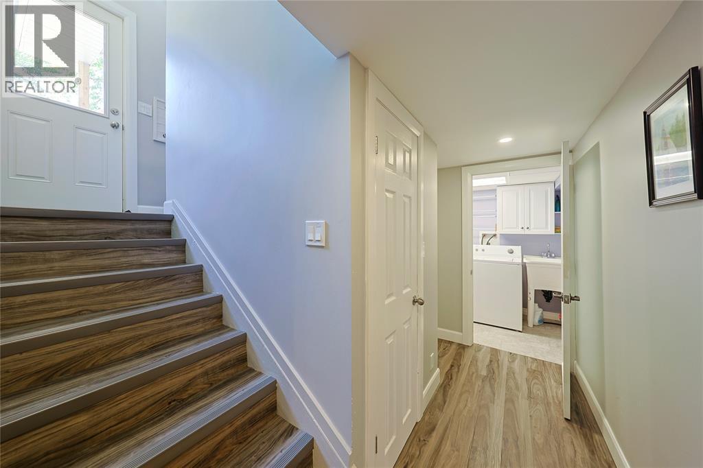 1023 London ROAD - 28