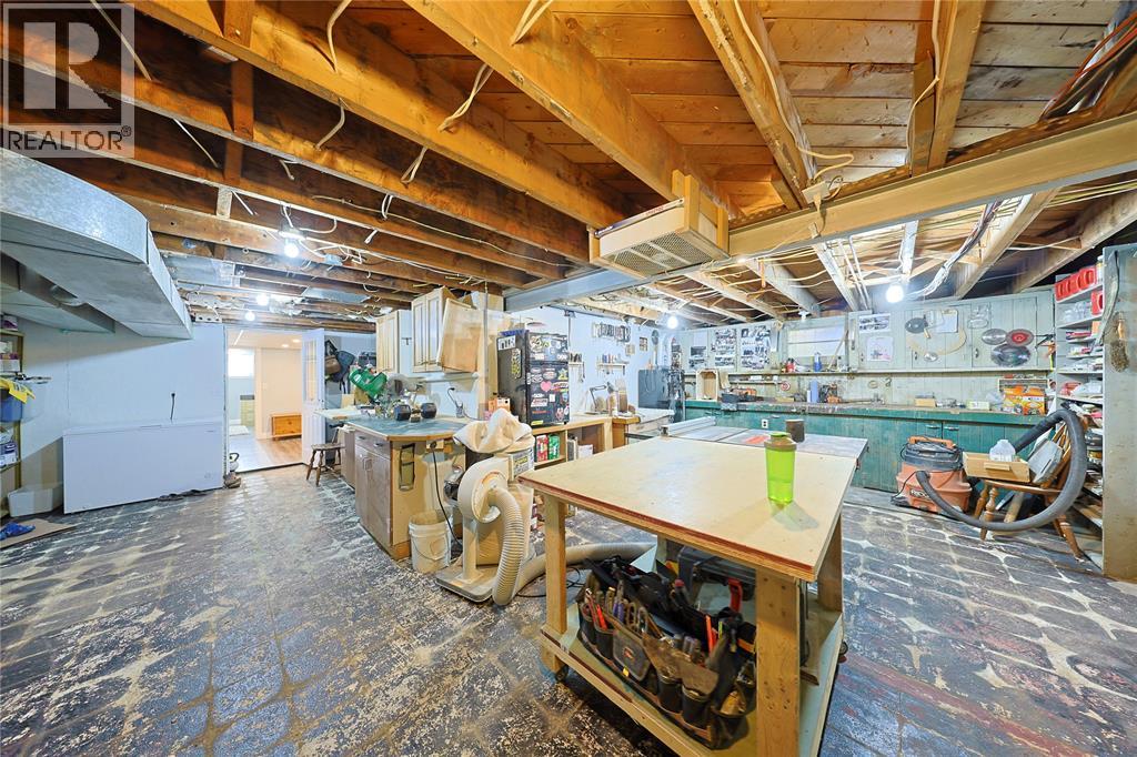 1023 London ROAD - 33