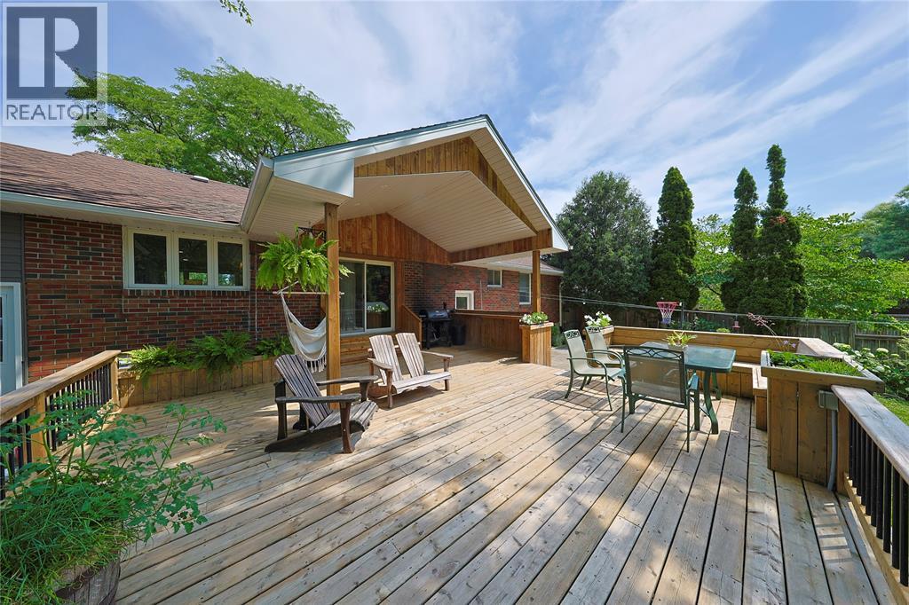 1023 London ROAD - 35