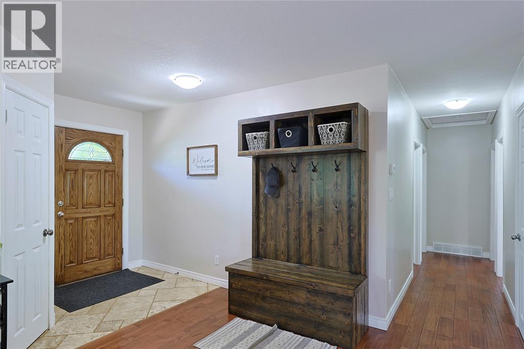 1023 London ROAD - 8