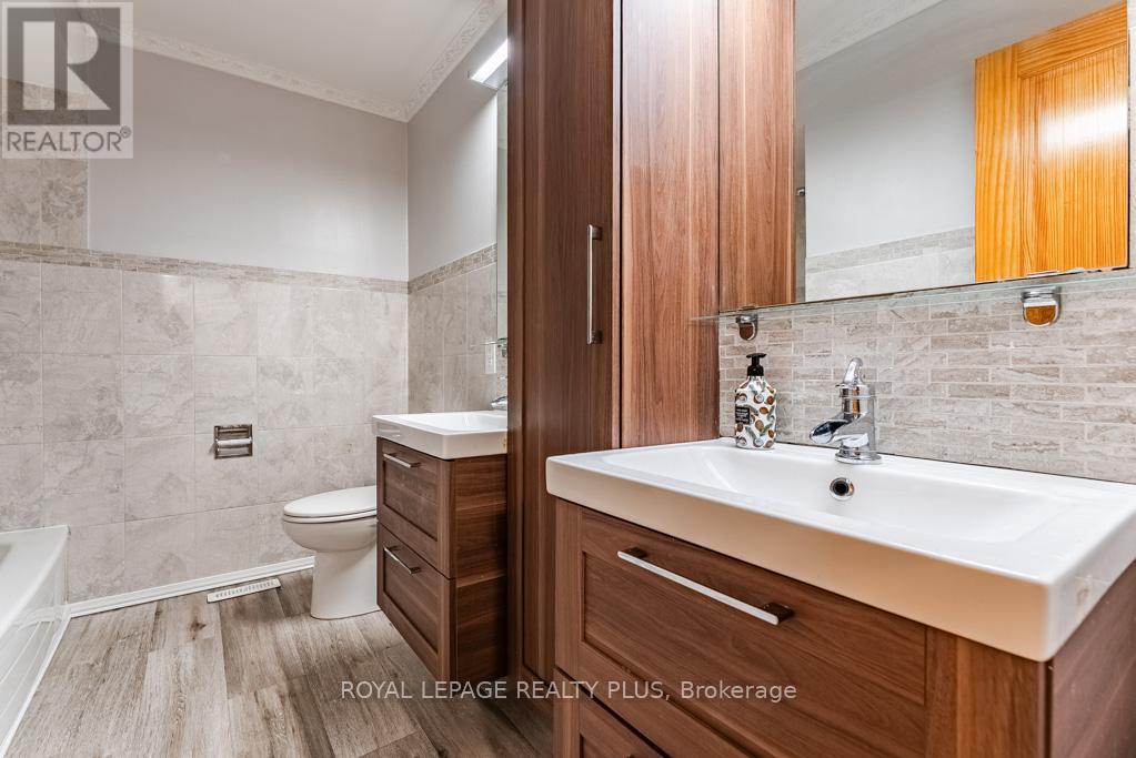 #161 2120 RATHBURN ROAD E - 28
