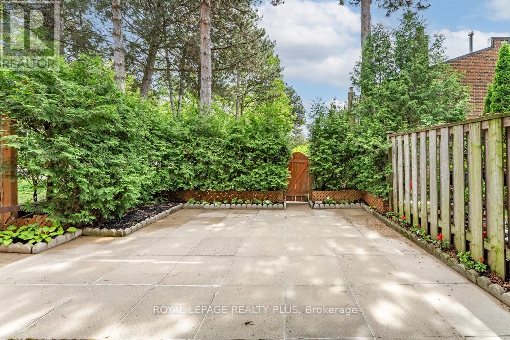 #161 2120 RATHBURN ROAD E - 33