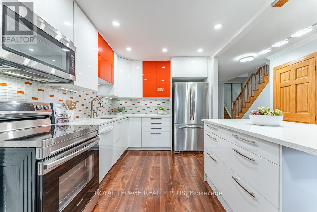 #161 2120 RATHBURN ROAD E - 9