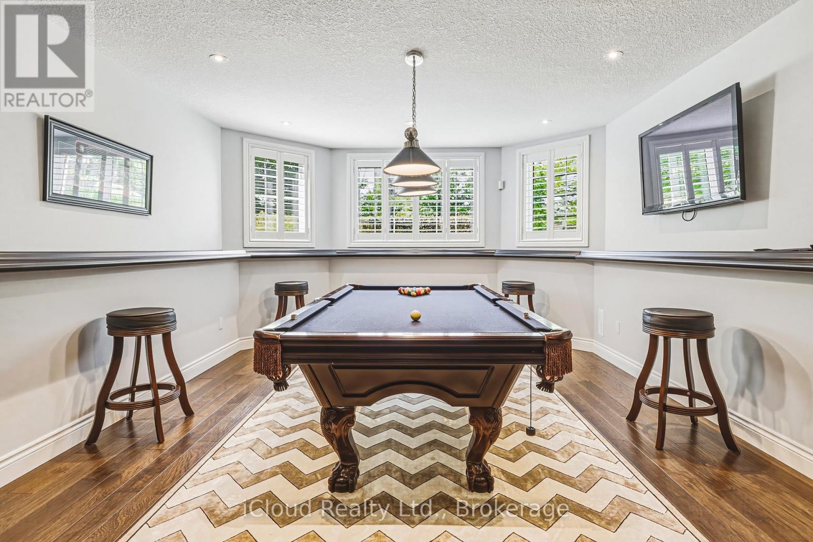 845 HIDDEN VALLEY ROAD - 34