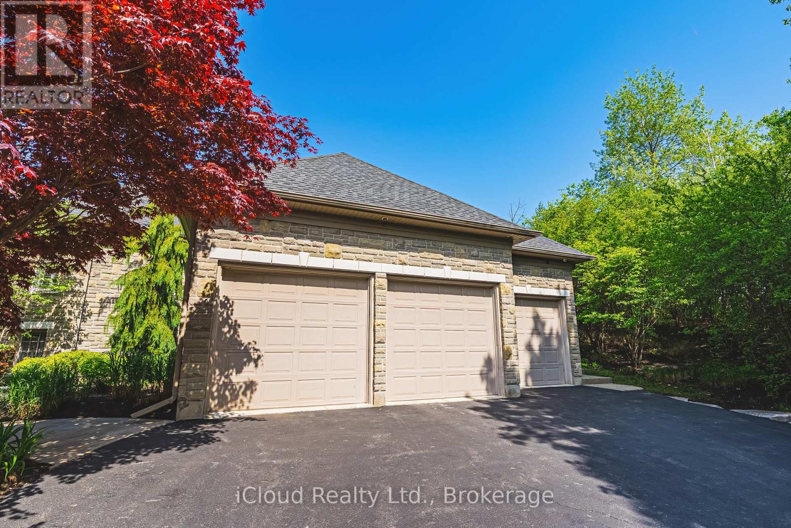845 HIDDEN VALLEY ROAD - 43