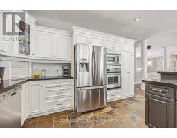 845 Hidden Valley Road, Kitchener, ON N2C2S4 Photo 16