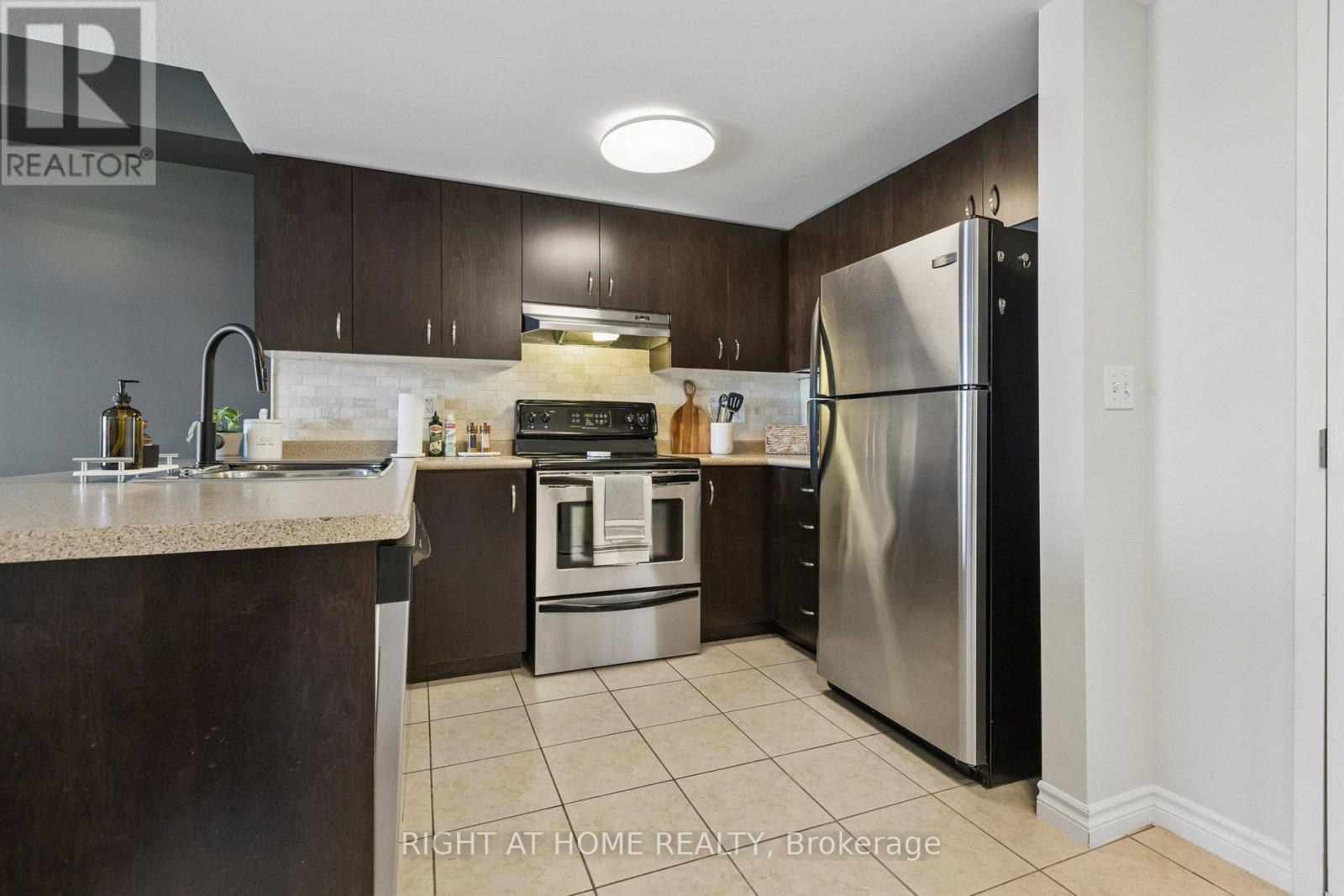 #404 37 GOODWIN DRIVE - 10