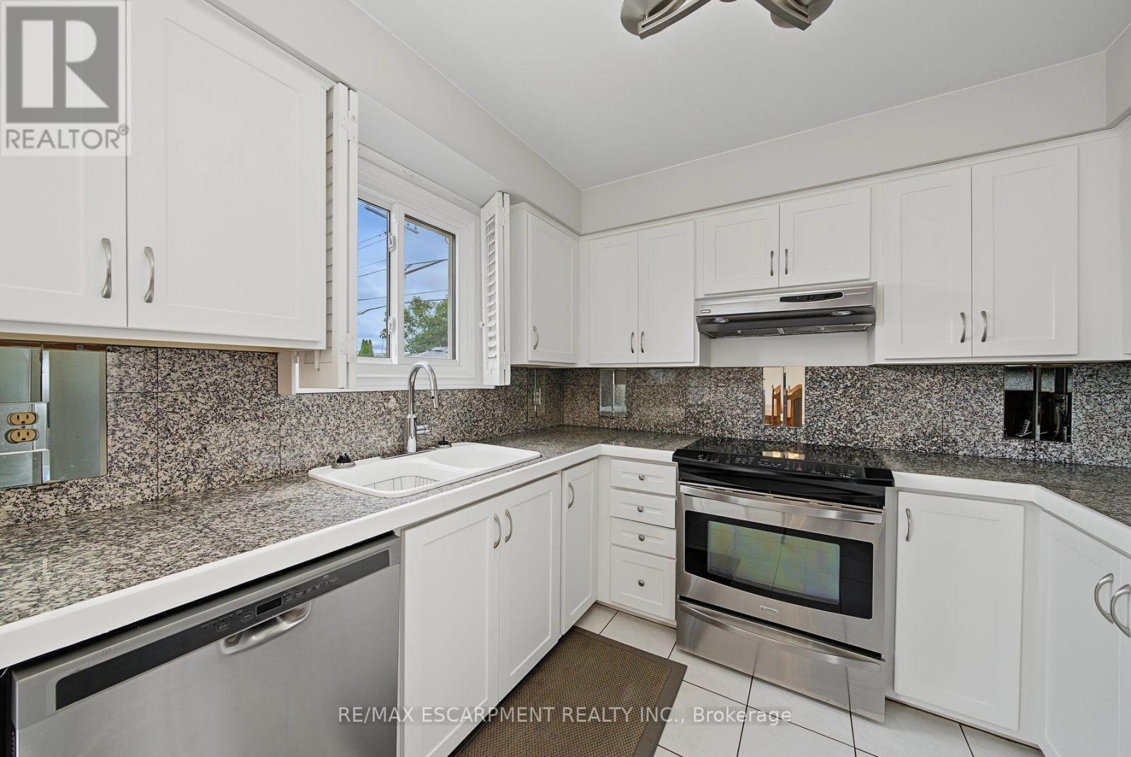 2 CRESTHAVEN DRIVE - 11