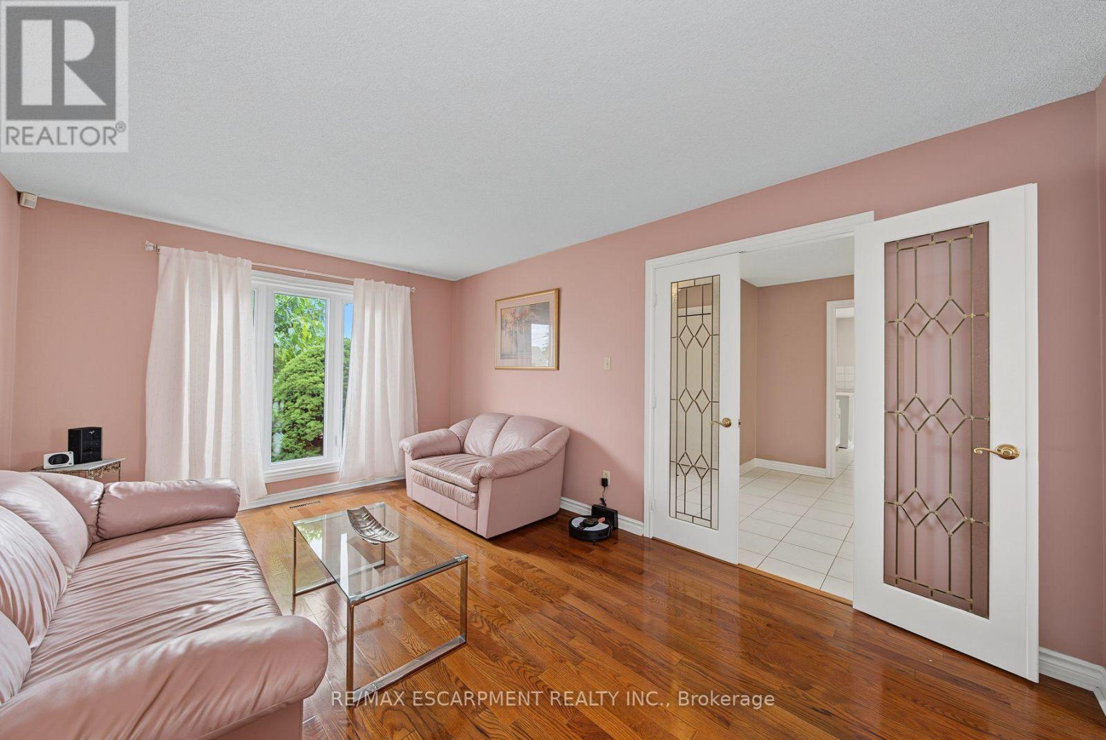 2 CRESTHAVEN DRIVE - 16