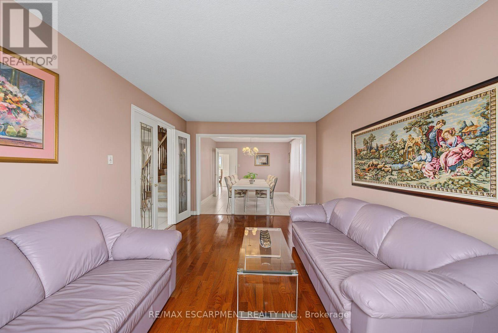 2 CRESTHAVEN DRIVE - 17
