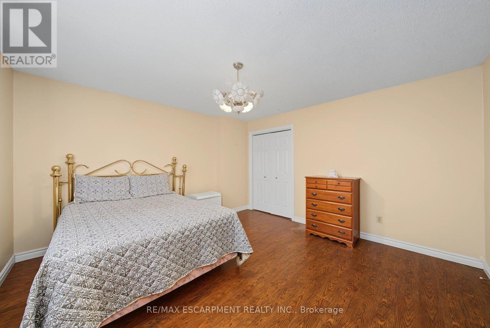 2 CRESTHAVEN DRIVE - 24