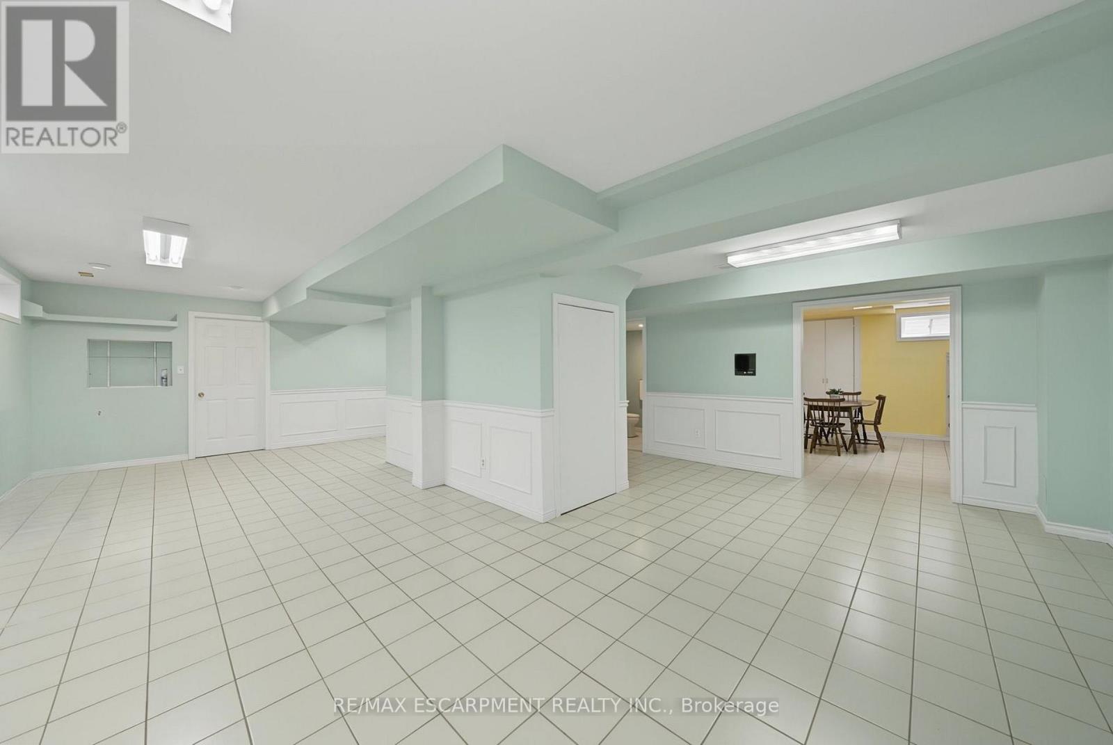 2 CRESTHAVEN DRIVE - 29