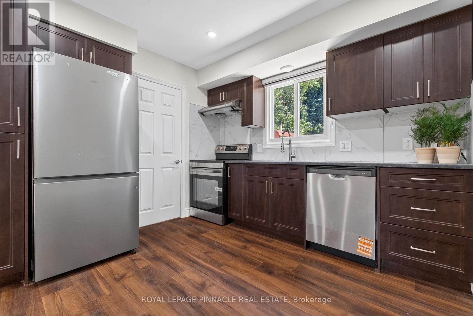 41 AMY CRESCENT - Image 14
