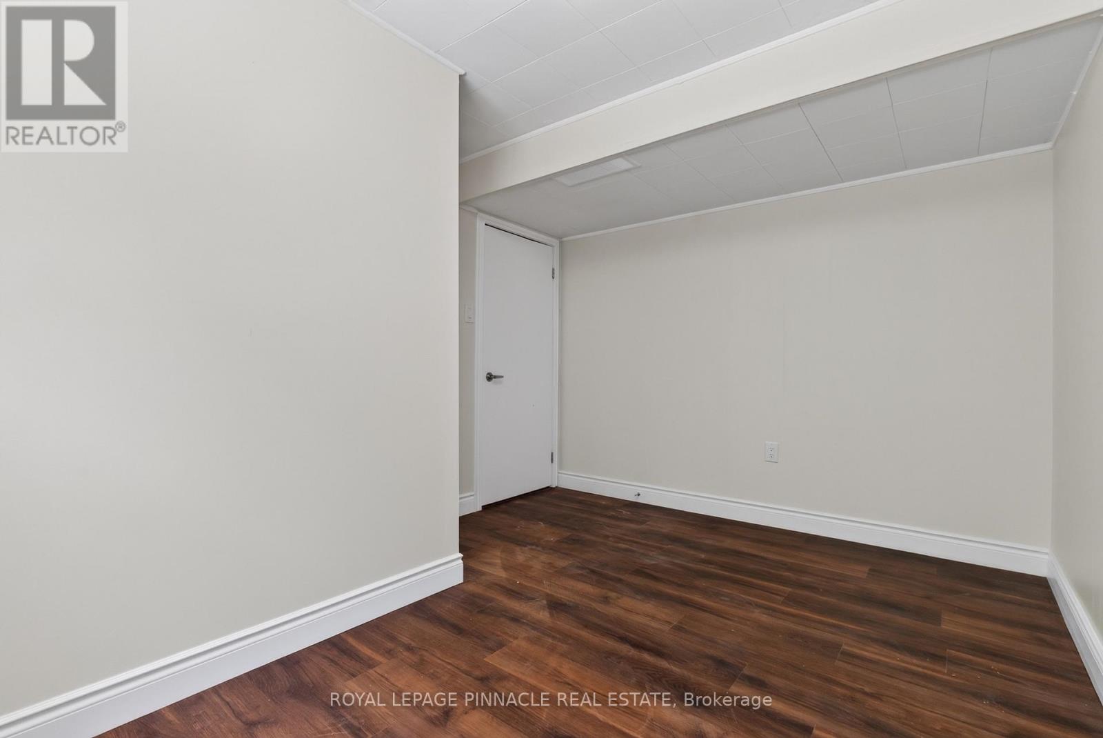 41 AMY CRESCENT - Image 21