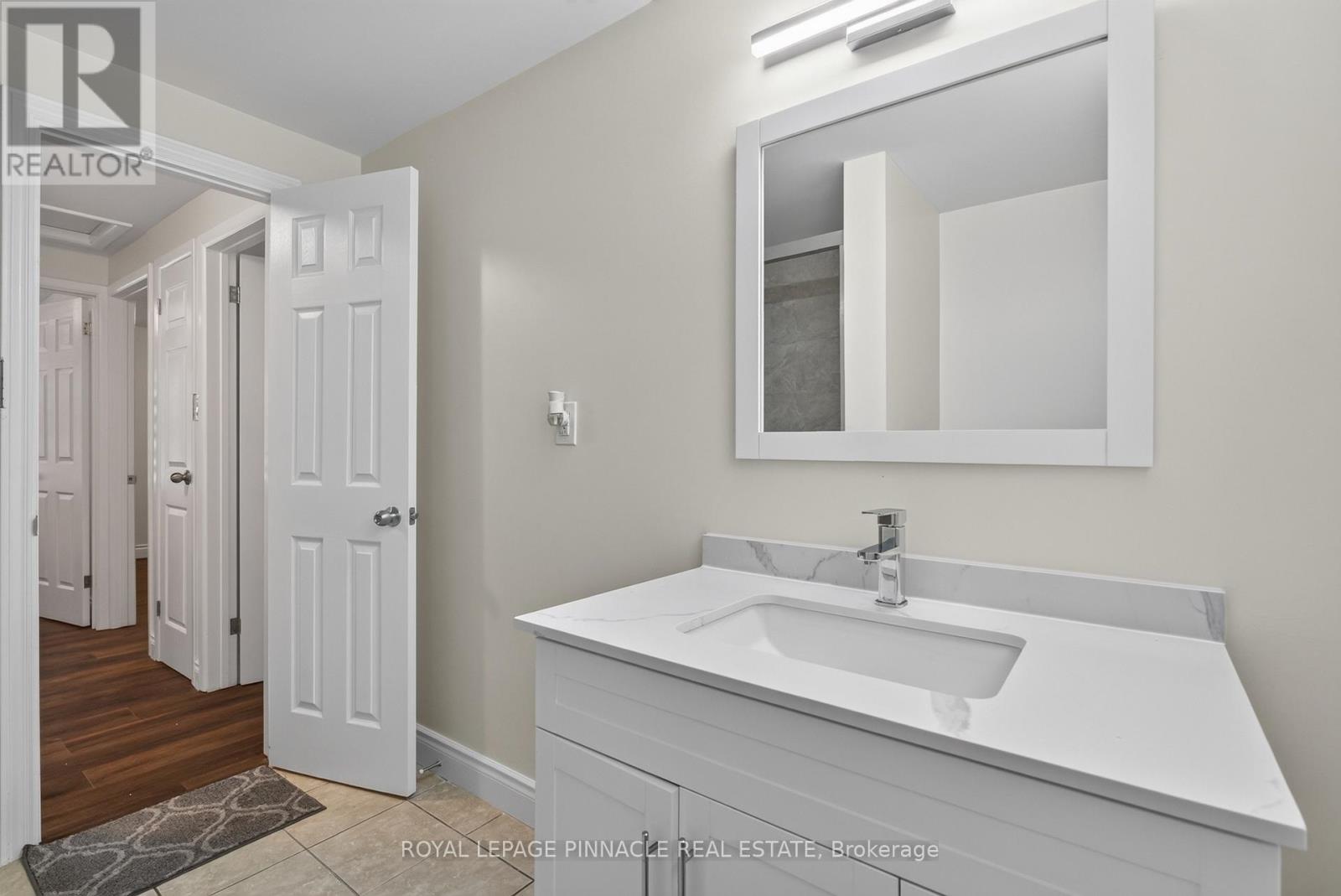 41 AMY CRESCENT - Image 33