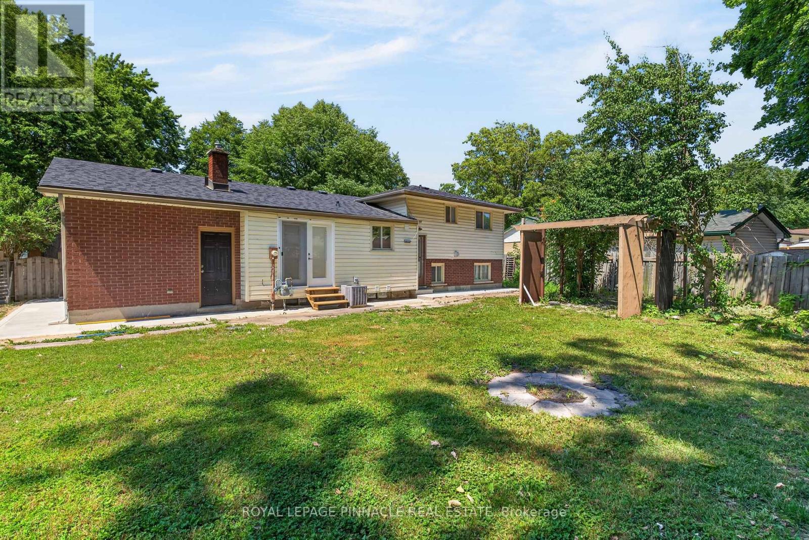 41 AMY CRESCENT - Image 40