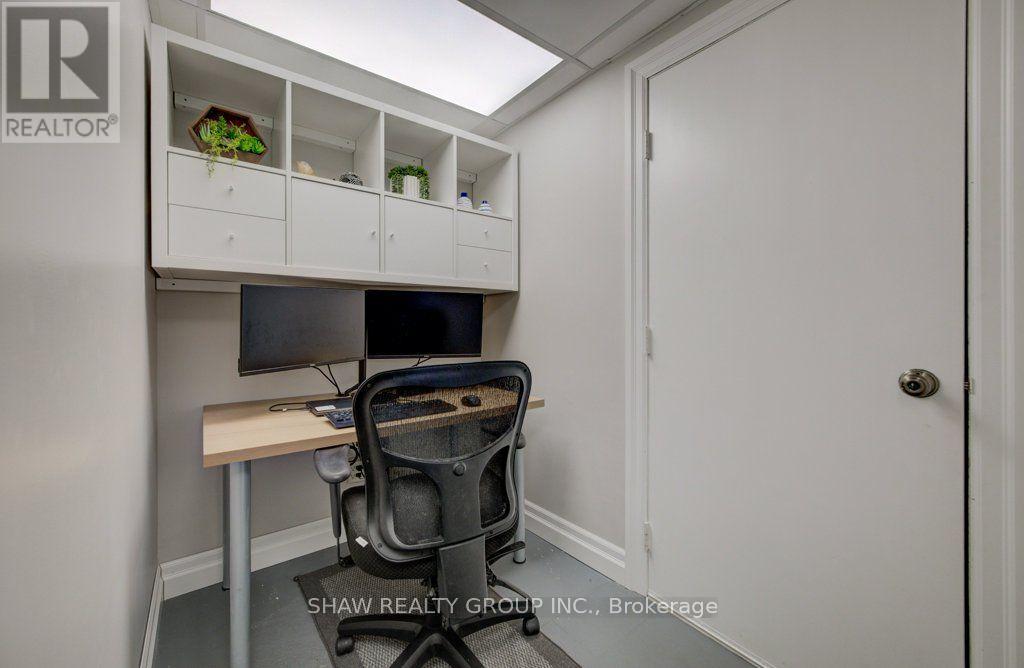 3335 LOBSINGER LINE - Image 28