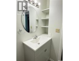 1305 Park Avenue, Weyburn, SK S4H0K7 Photo 11