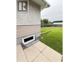 1305 Park Avenue, Weyburn, SK S4H0K7 Photo 17