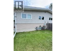1305 Park Avenue, Weyburn, SK S4H0K7 Photo 19
