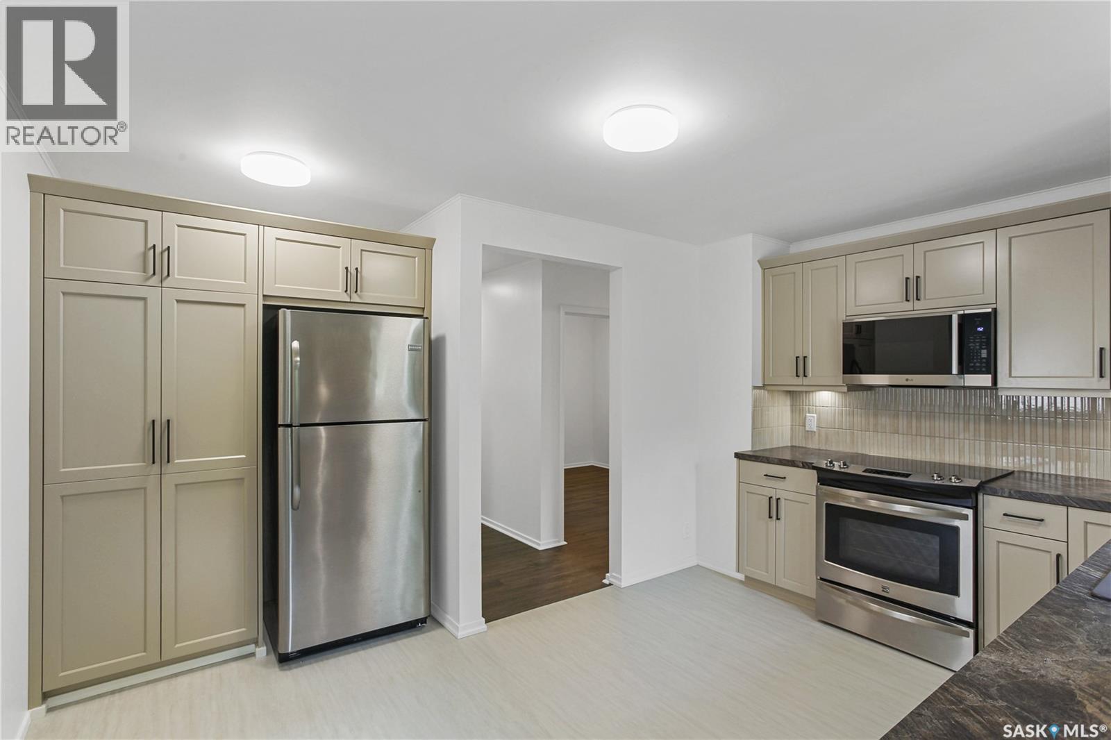 208 Edwards STREET - 6