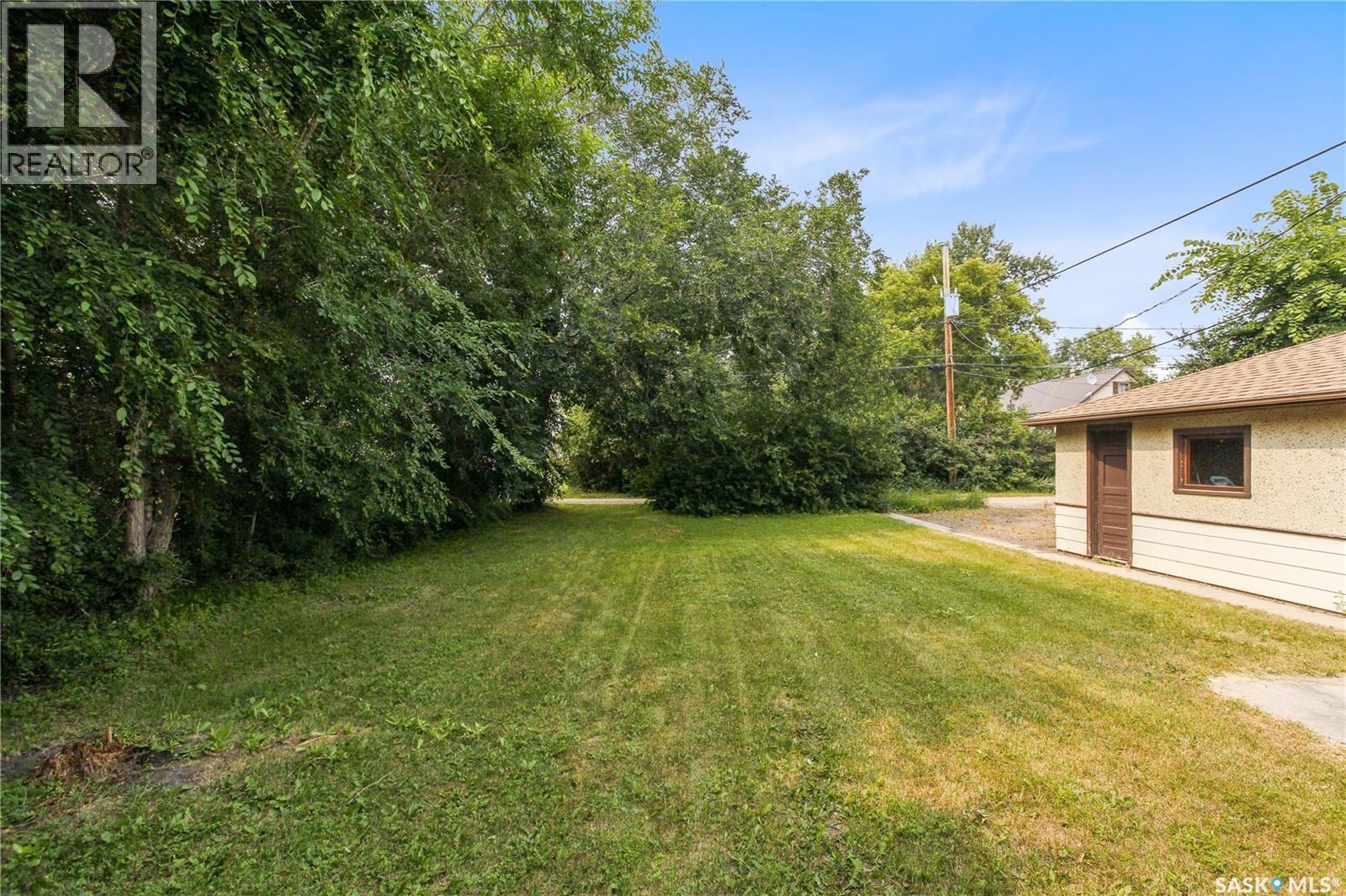 208 Edwards STREET - 4