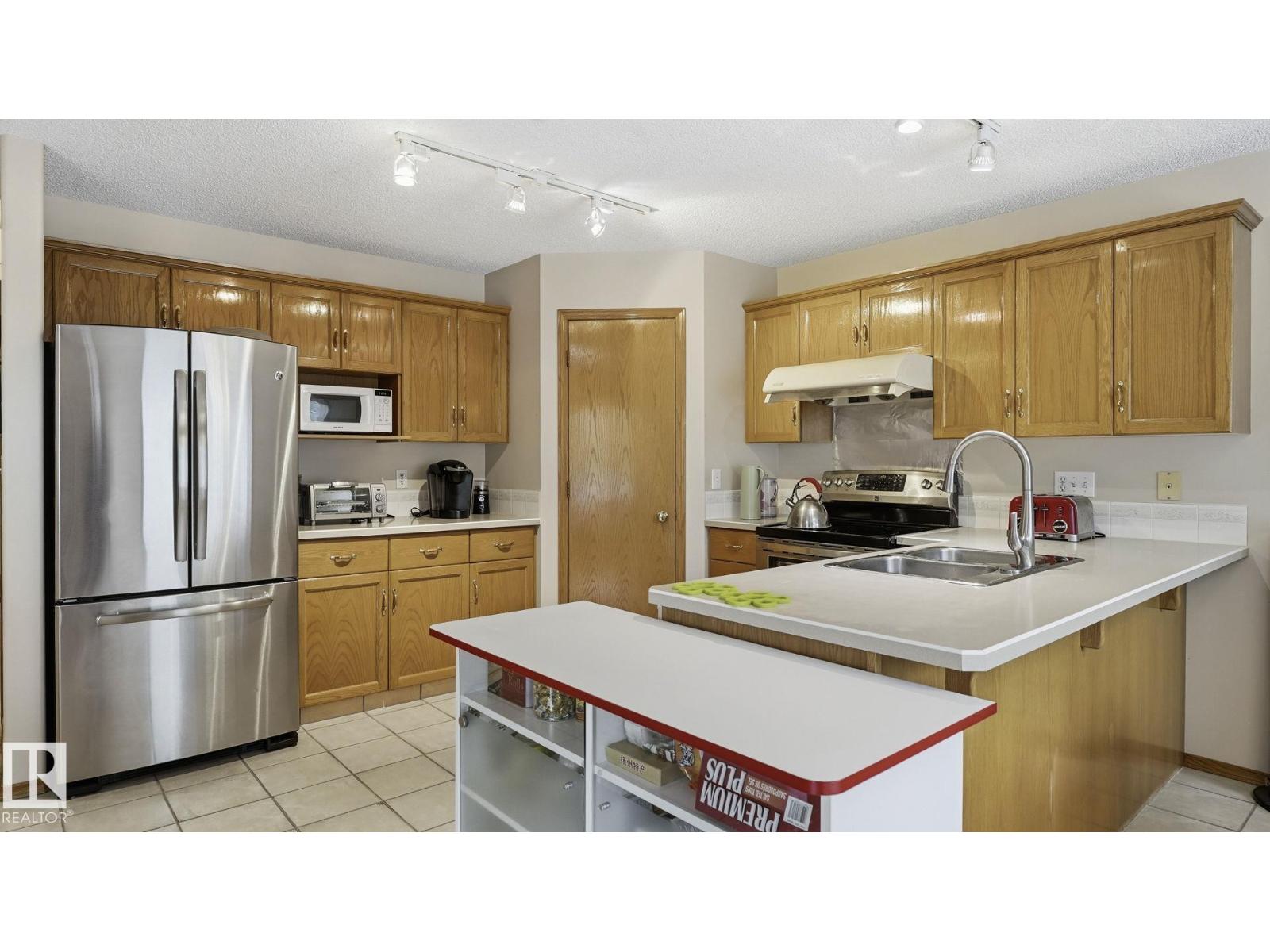 125 DECHENE RD NW, Dechene, Edmonton photo 5