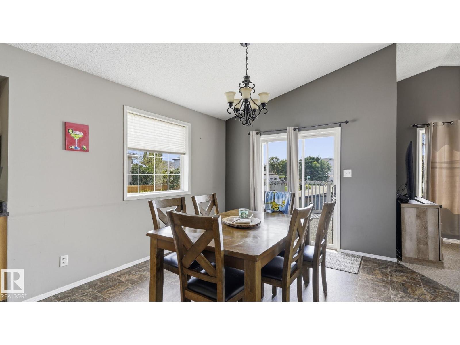 4105 36A AV NW - 10
