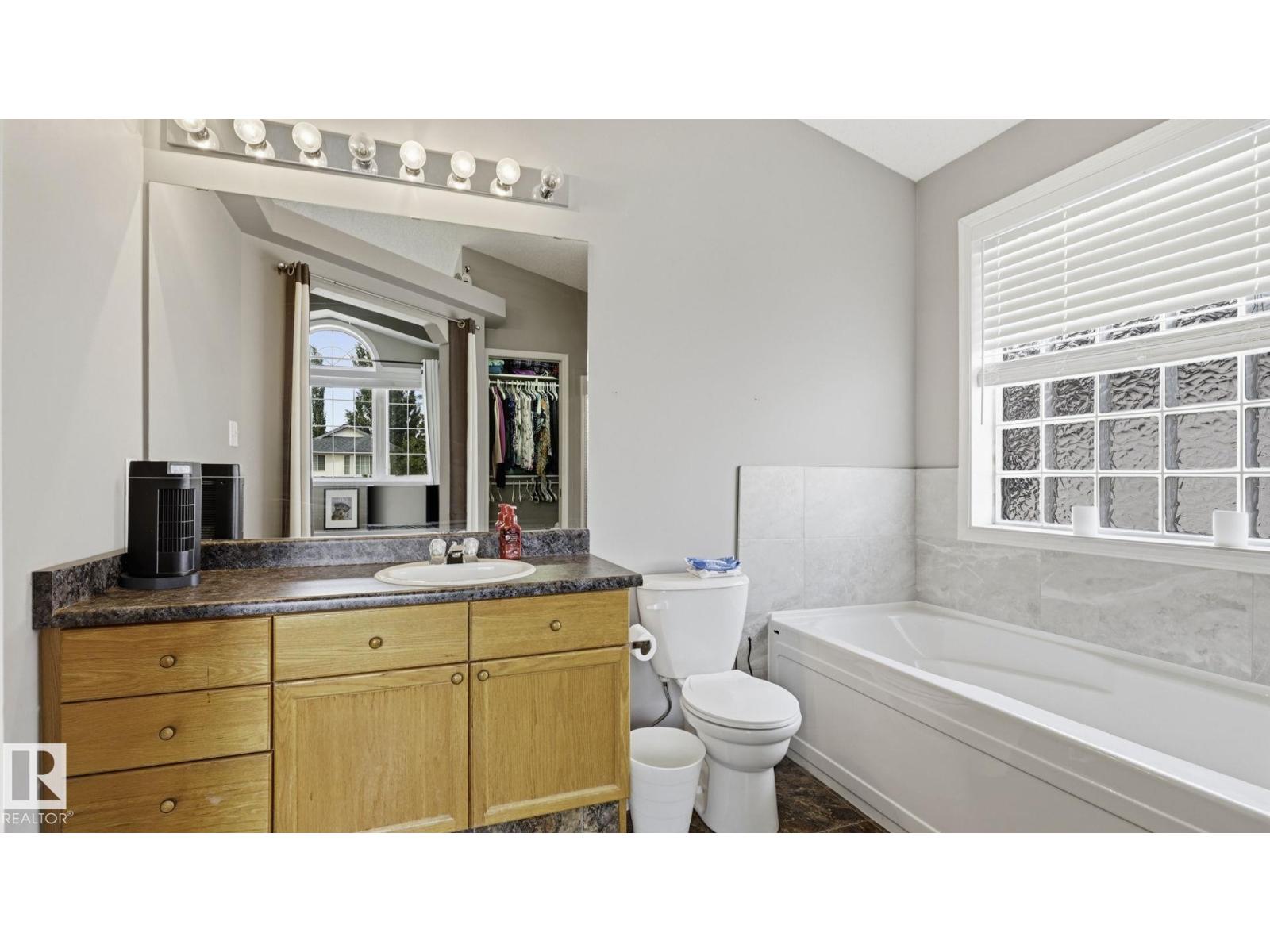 4105 36A AV NW - Image 16