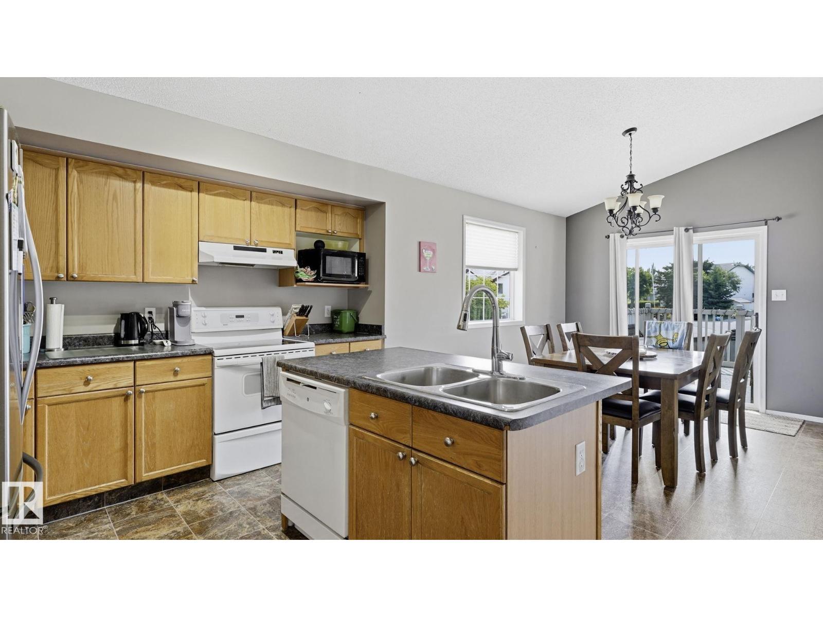 4105 36A AV NW - 5
