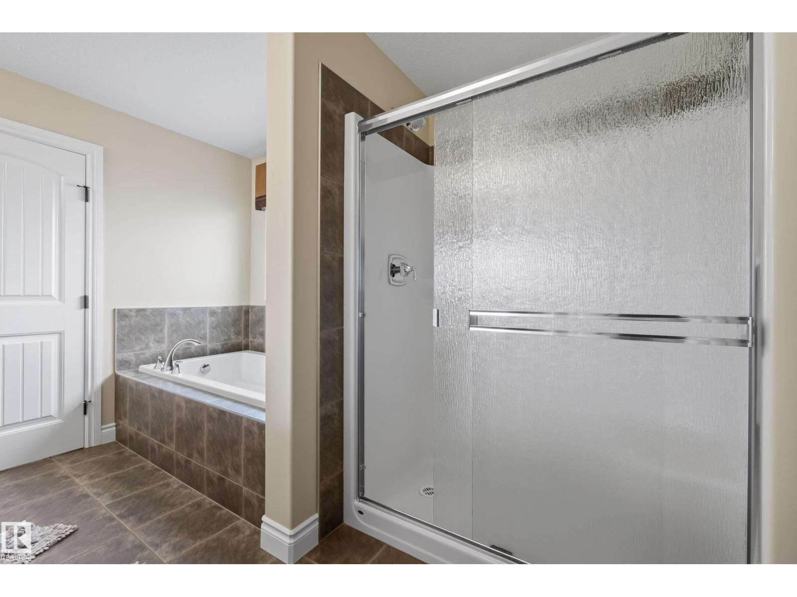 17163 47 ST NW - 29
