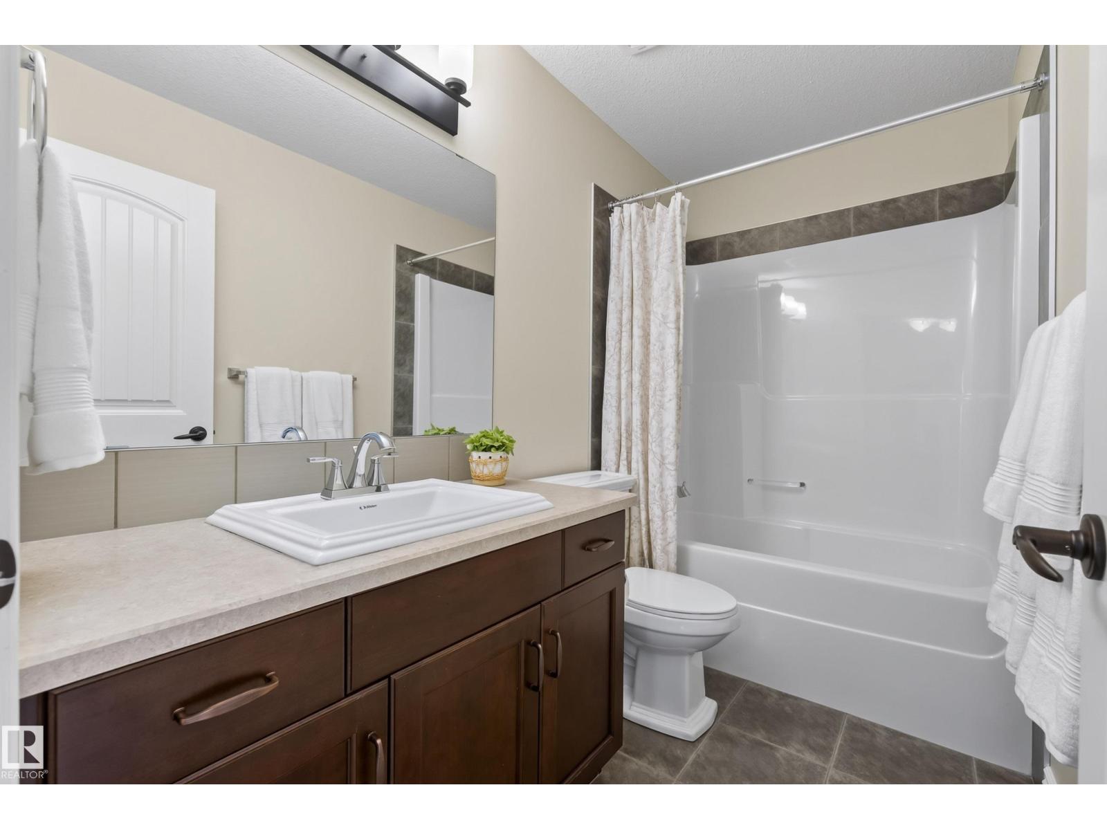 17163 47 ST NW - 34
